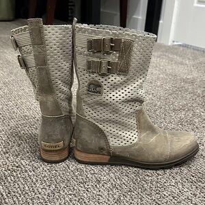 Sorel Women's Taupe Perforated Leather Boots - Size 8